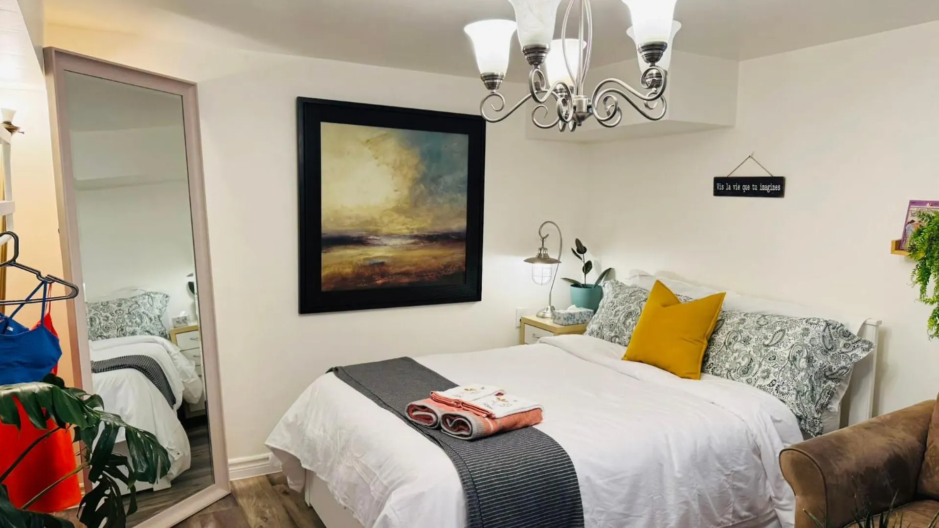 Sunrise Bnb - Free Parking Toronto