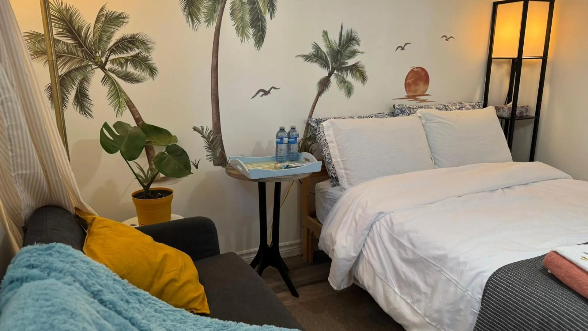 Quarto em Acomodações Particulares Sunrise Bnb - Free Parking Toronto Canadá