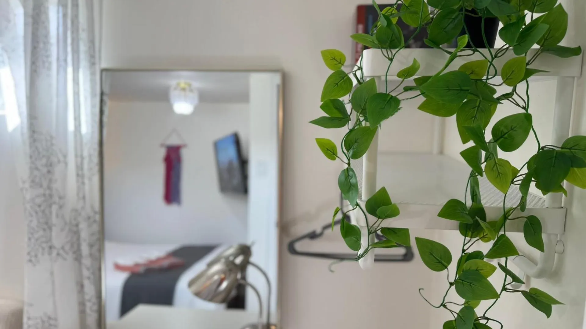 Sunrise Bnb - Free Parking Toronto Quarto em Acomodações Particulares