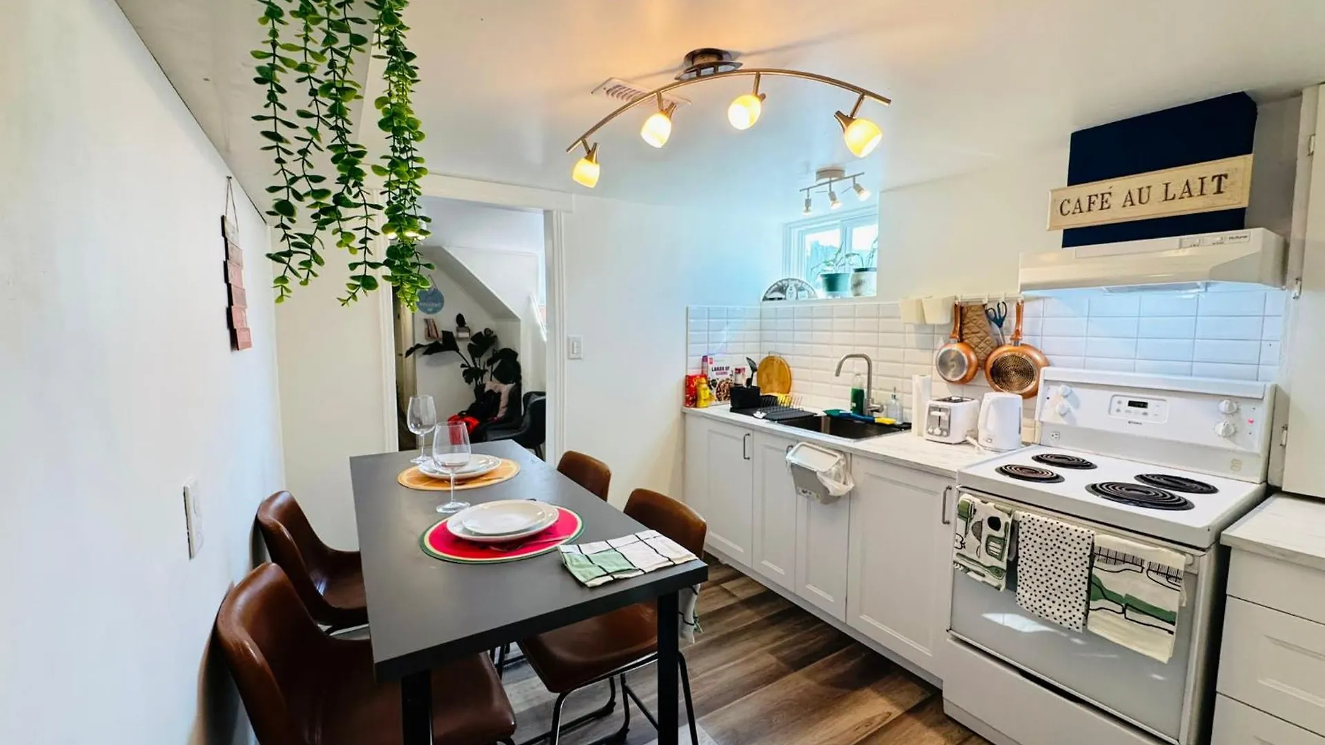 Sunrise Bnb - Free Parking Toronto Canadá