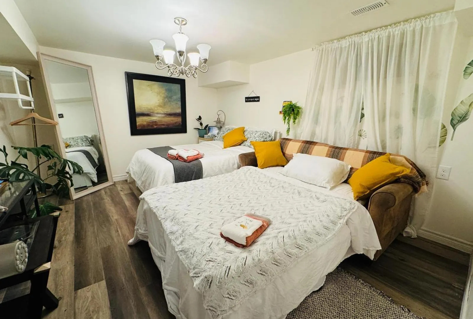 Sunrise Bnb - Free Parking Toronto Quarto em Acomodações Particulares