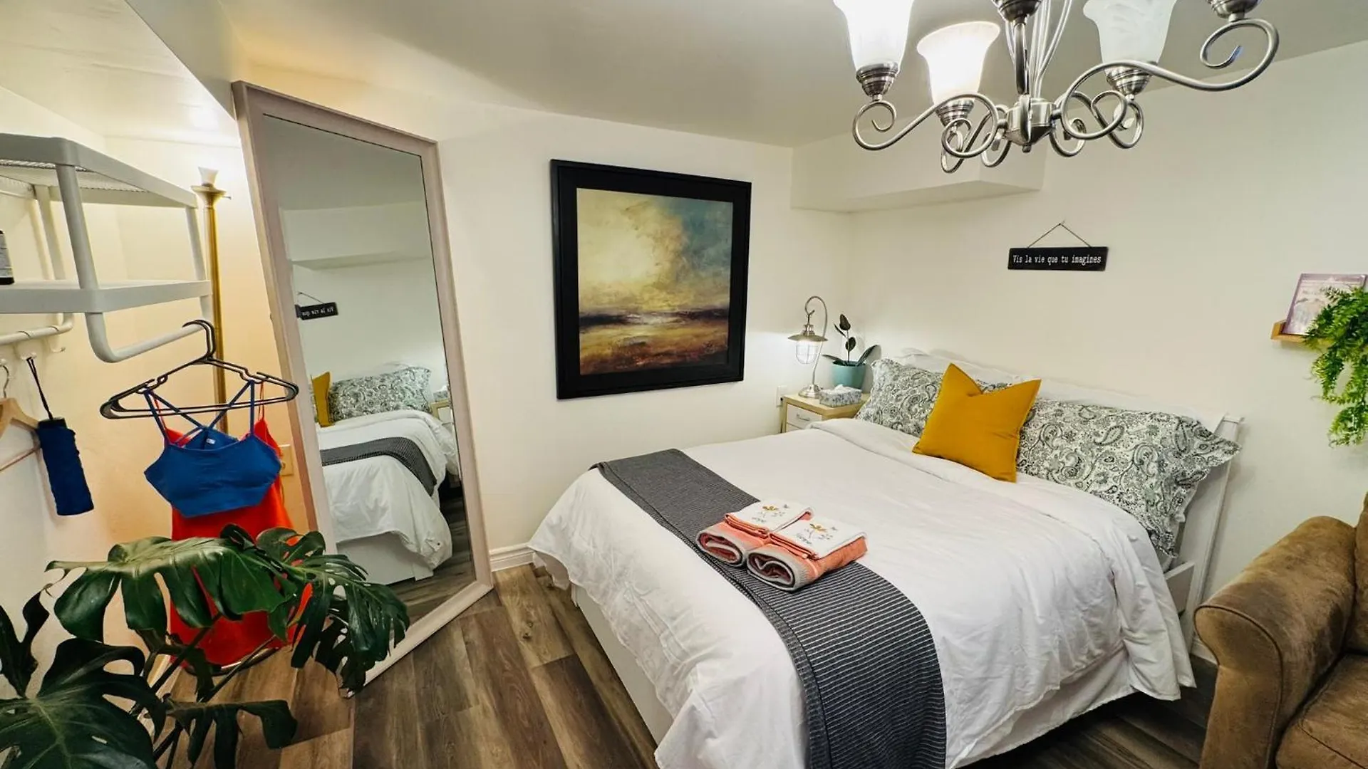Homestay Sunrise Bnb - Free Parking Toronto