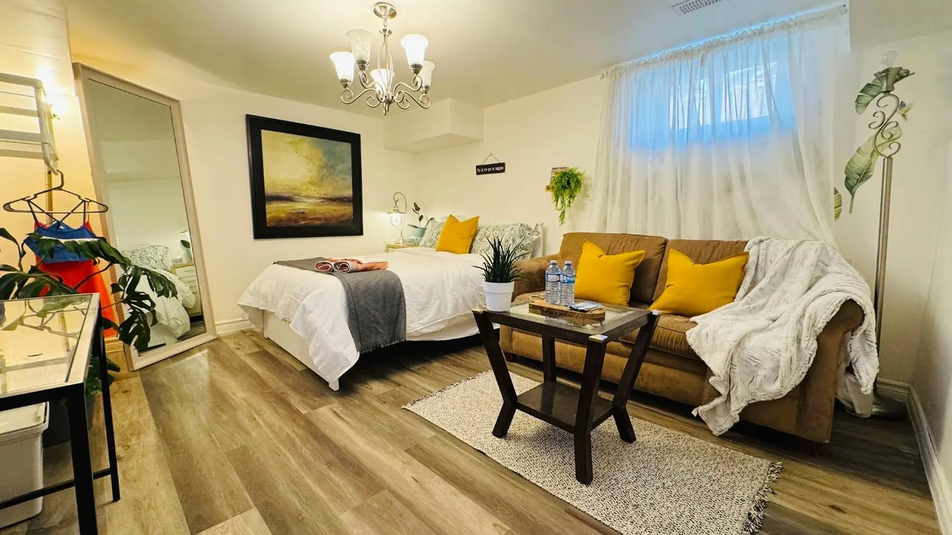 Sunrise Bnb - Free Parking Toronto 0*,  Canada