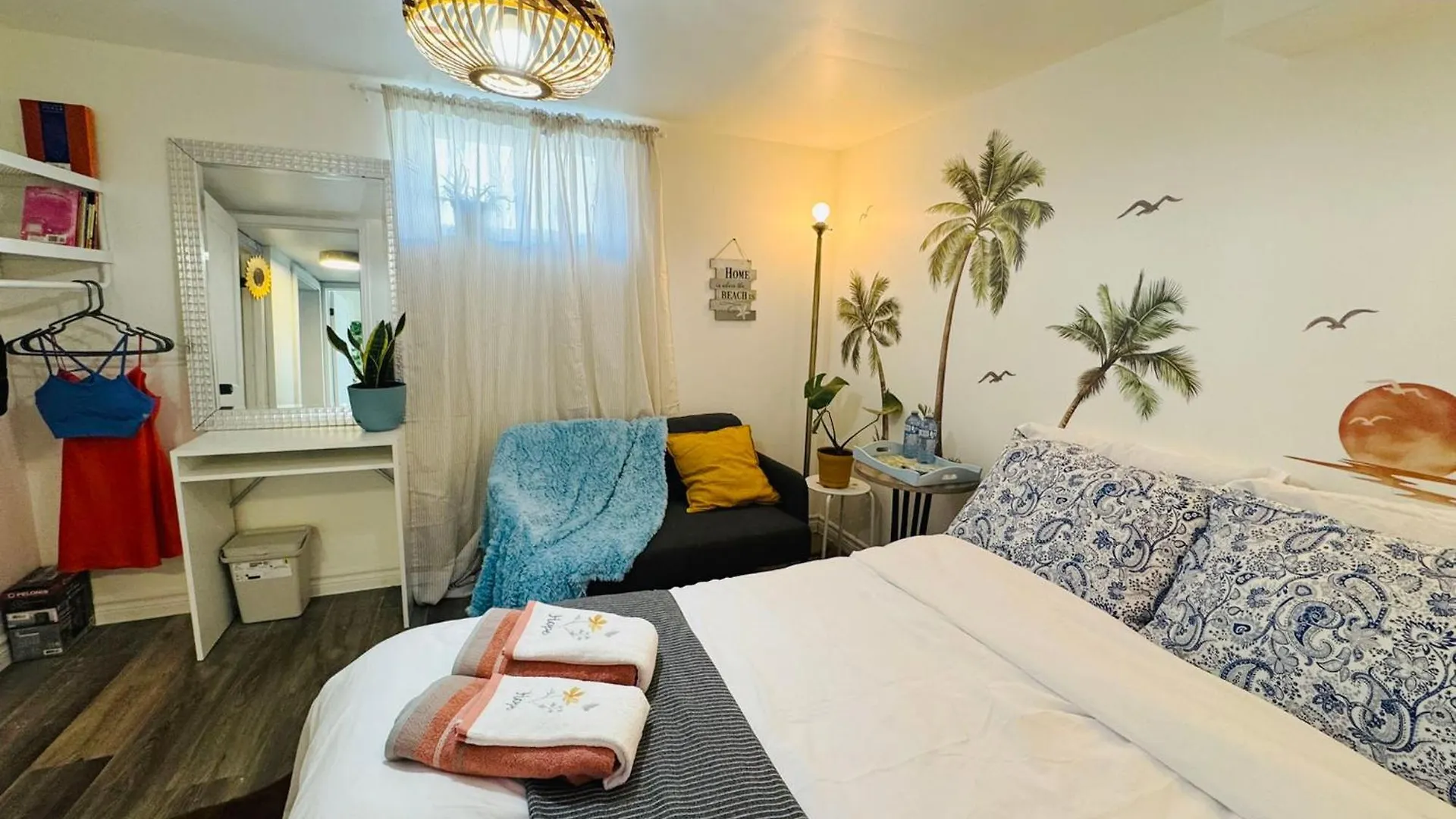 Sunrise Bnb - Free Parking Toronto Homestay