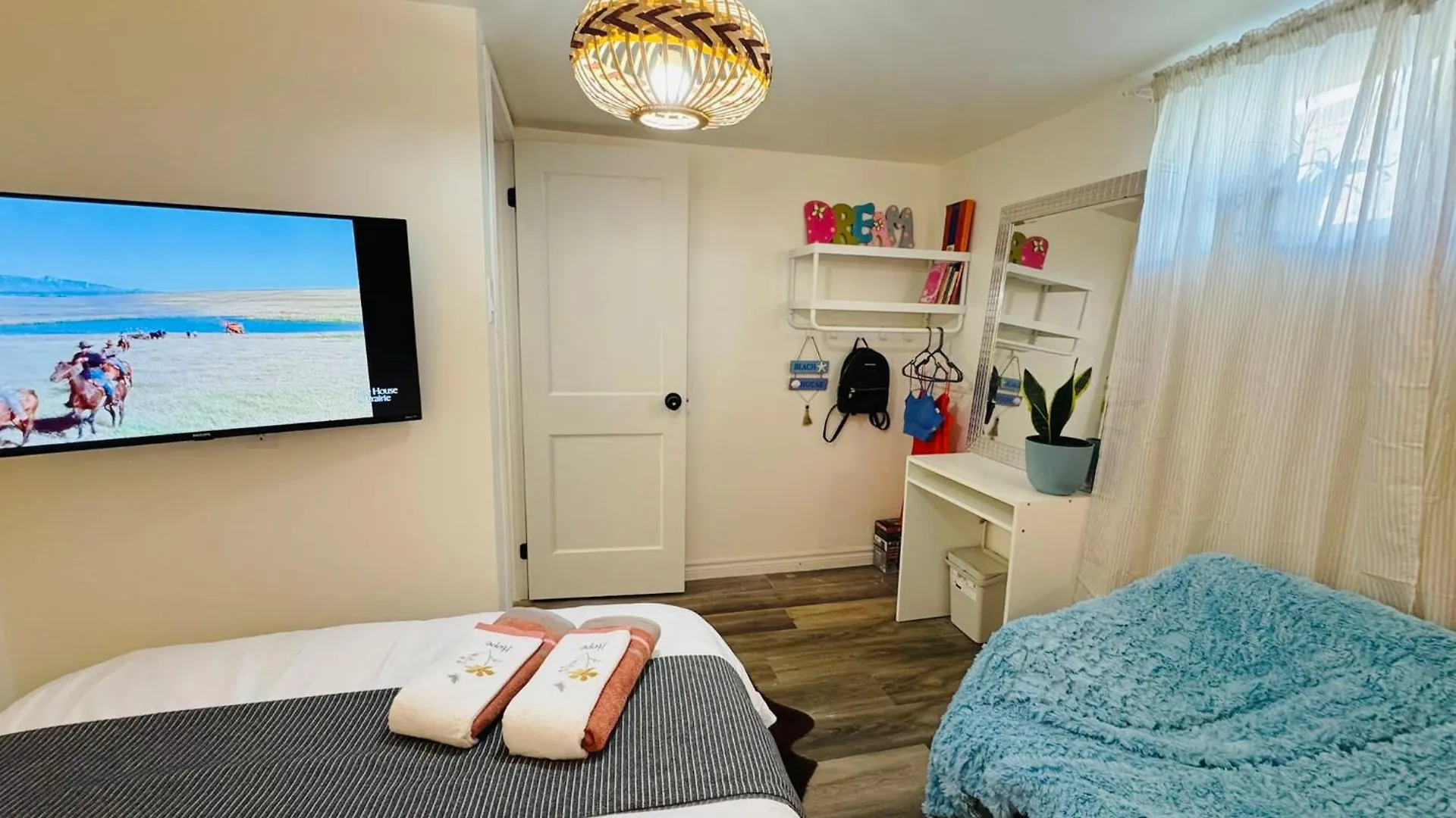 Sunrise Bnb - Free Parking Toronto 0*,  Canada