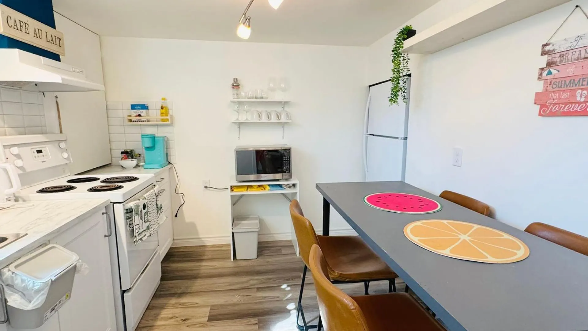 Homestay Sunrise Bnb - Free Parking Toronto Canada