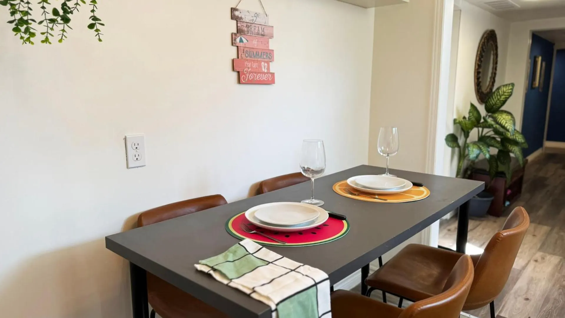 Sunrise Bnb - Free Parking Toronto