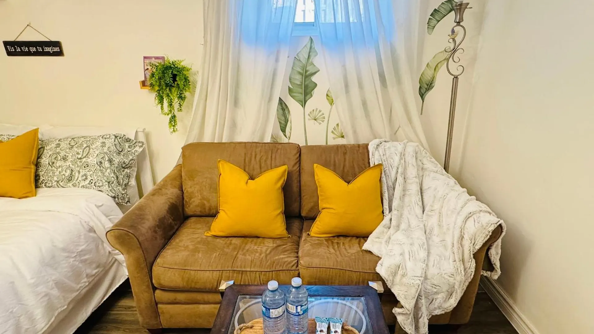 Sunrise Bnb - Free Parking Toronto 0*,