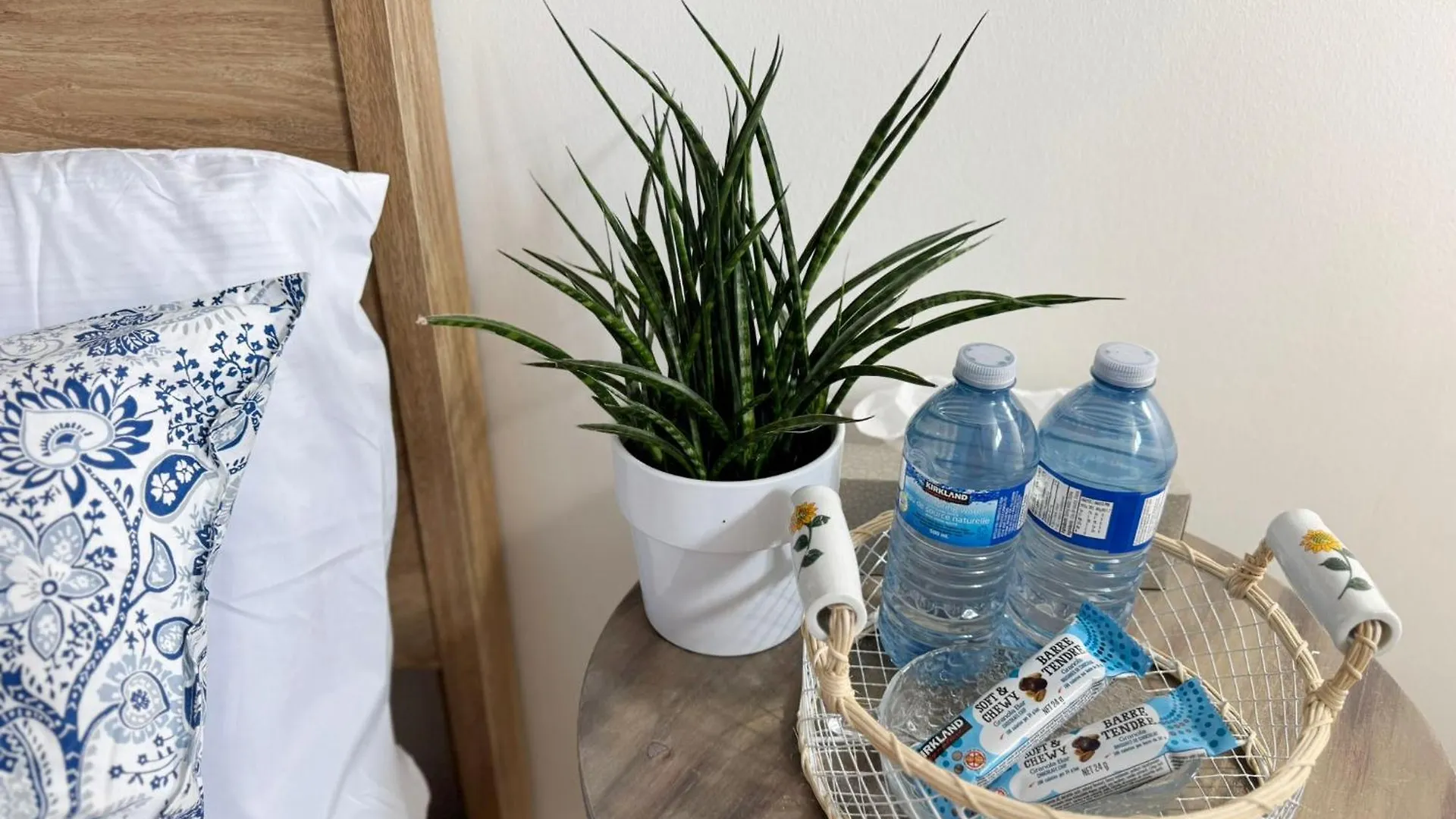 Homestay Sunrise Bnb - Free Parking Toronto