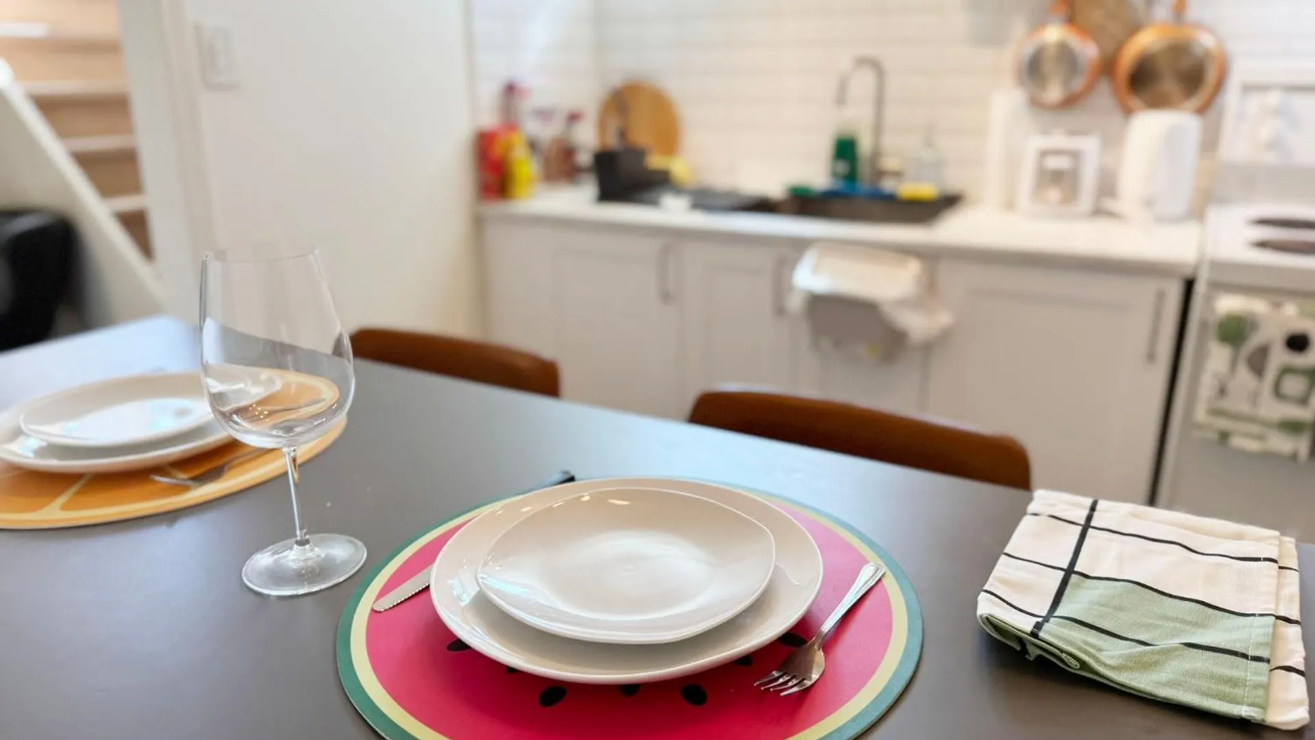 Homestay Sunrise Bnb - Free Parking Toronto